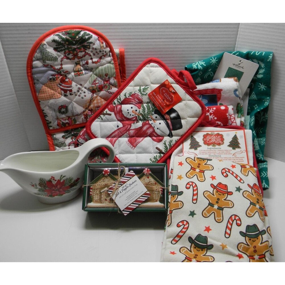 Lot of Christmas Kitchen Decor Towels Salt Pepper Gravy Boat All New Unused - Picture 2 of 8